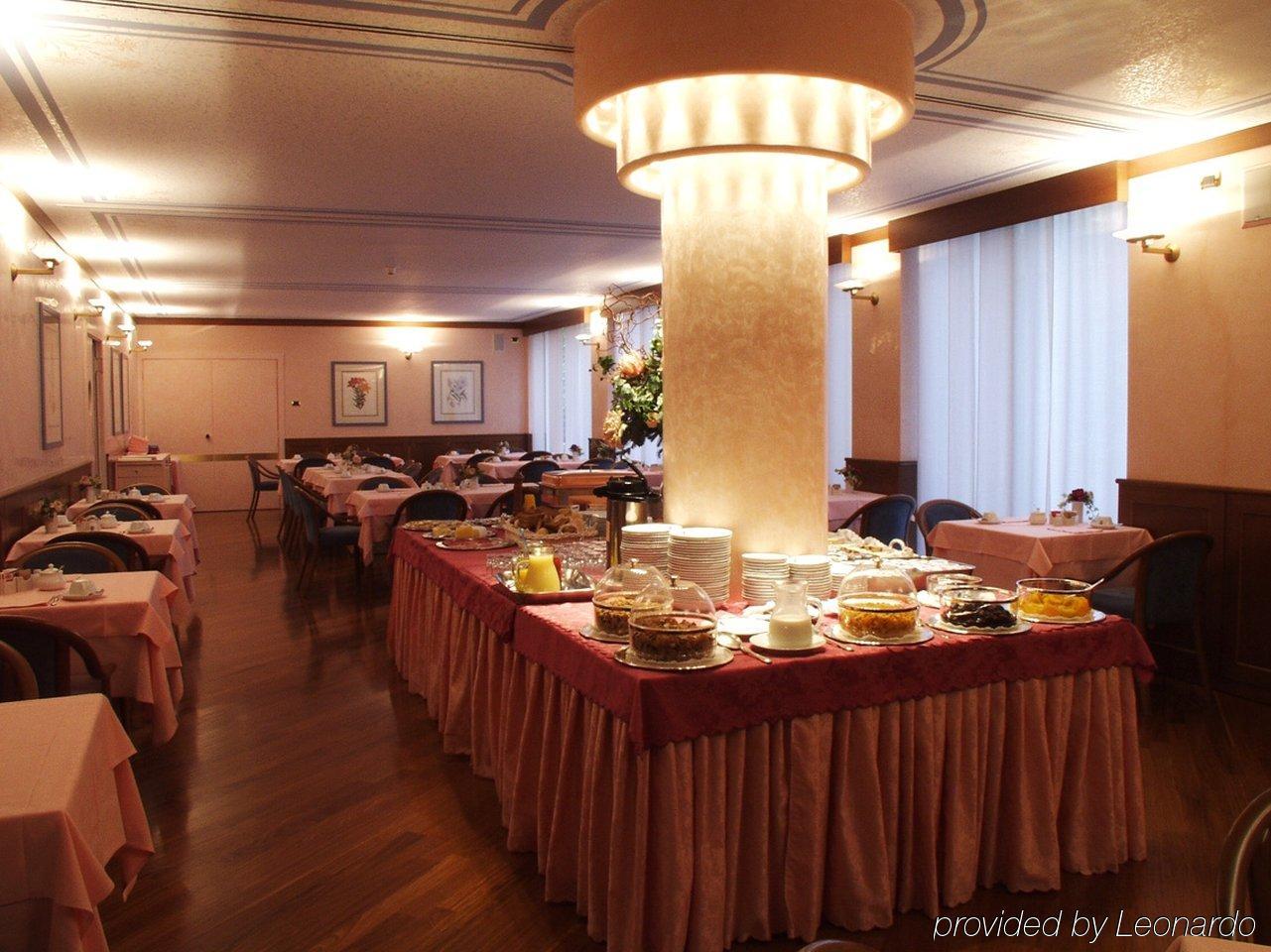 Hotel Crivi's Milán Restaurace fotografie